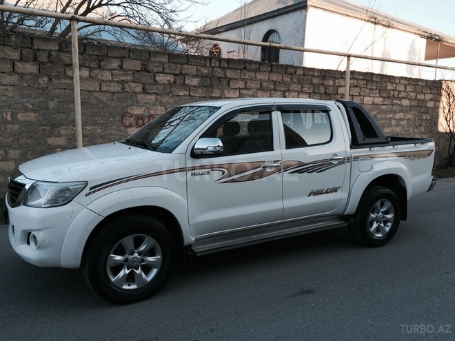 Toyota Hilux 2012, 102,000 km - 2.5 l - Bakı