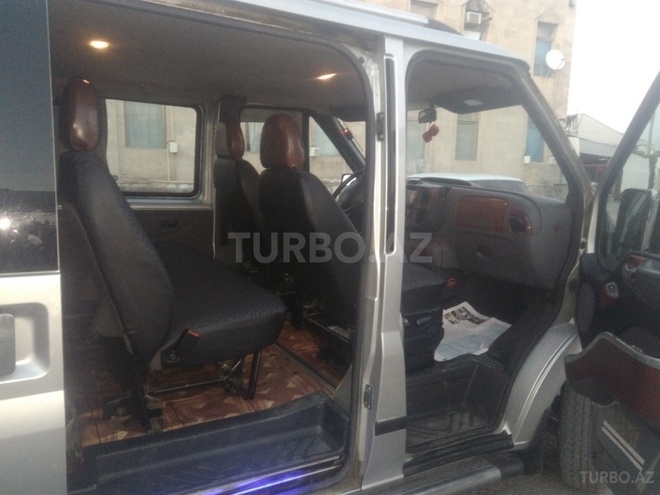 Ford Transit 2001, 250,000 km - 2.0 l - Ucar