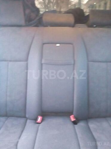 Mercedes E 200 1999, 223,000 km - 2.0 l - Qazax