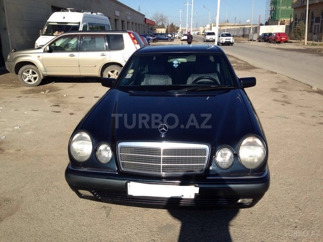 Mercedes E 230 1996, 276,000 km - 2.3 l - Sumqayıt