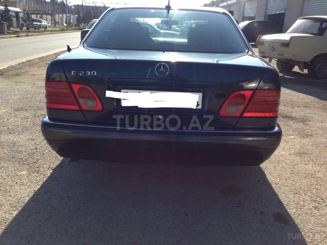 Mercedes E 230 1996, 276,000 km - 2.3 l - Sumqayıt
