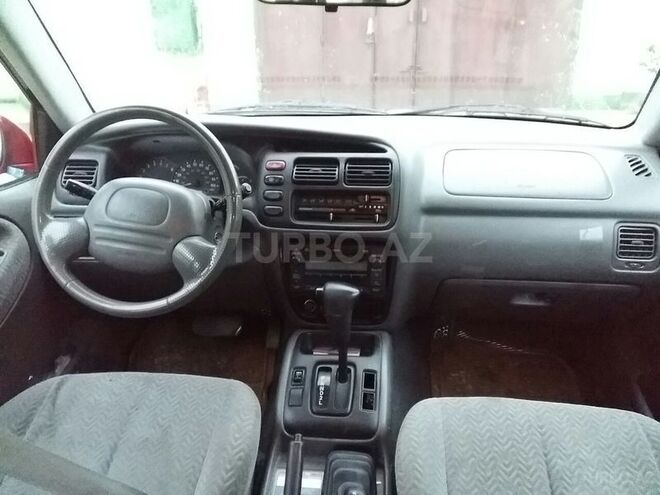 Suzuki Grand Vitara 2000, 196,565 km - 2.5 l - Bakı