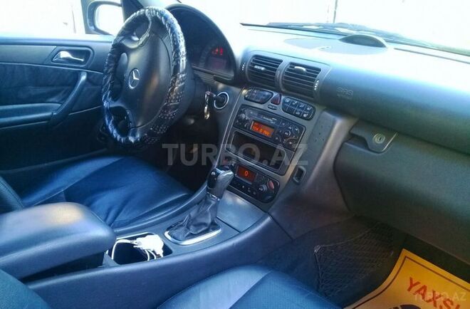 Mercedes C 220 2000, 298,000 km - 2.2 л - Bakı