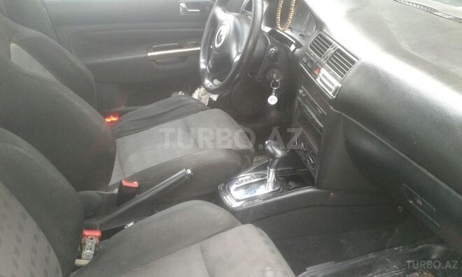 Volkswagen Jetta 2002, 241,000 km - 1.6 l - Bakı