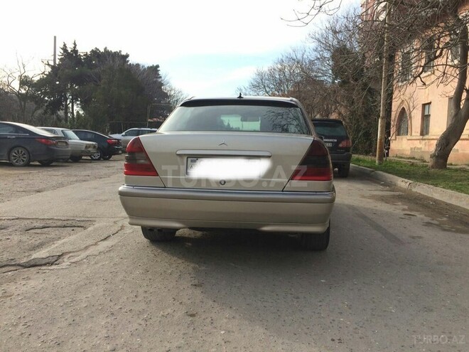 Mercedes C 220 2000, 252,000 km - 2.2 л - Bakı