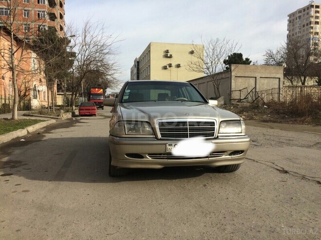 Mercedes C 220 2000, 252,000 km - 2.2 л - Bakı