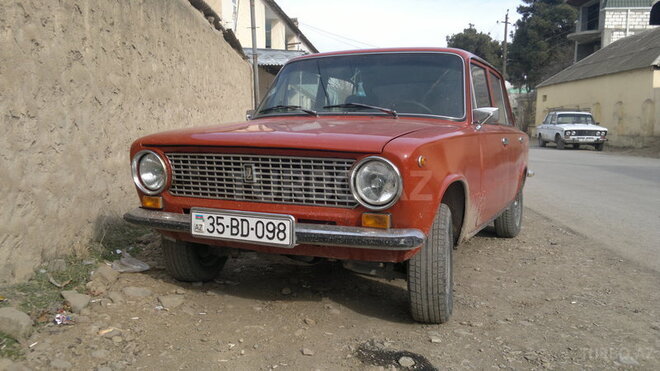 LADA (VAZ) 21011 1981, 900,000 km - 1.2 l - Qazax