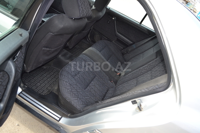 Mercedes C 200 1994, 325,000 km - 2.0 l - Bakı