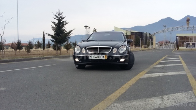 Mercedes E 240 2003, 230,270 km - 2.6 l - Qax