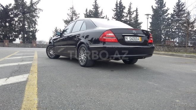 Mercedes E 240 2003, 230,270 km - 2.6 l - Qax
