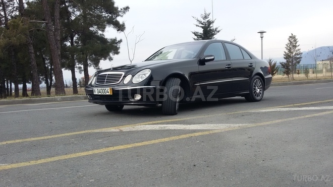 Mercedes E 240 2003, 230,270 km - 2.6 l - Qax