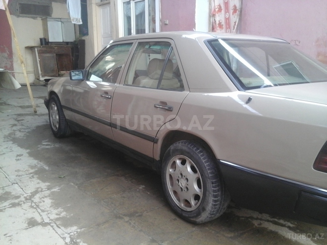 Mercedes E 200 1989, 163,543 km - 2.0 л - Bakı