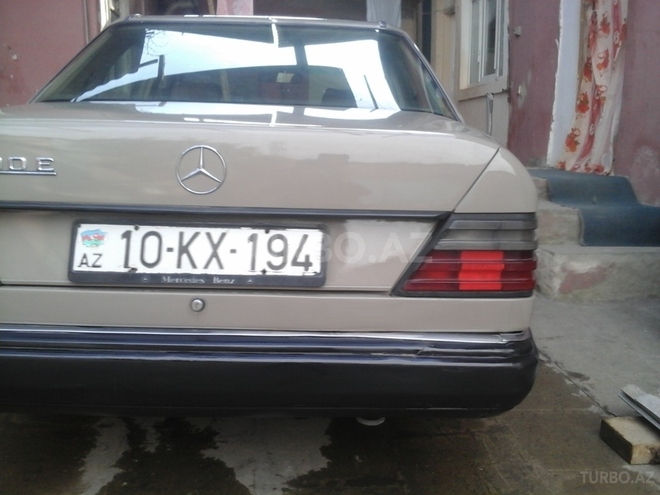 Mercedes E 200 1989, 163,543 km - 2.0 л - Bakı