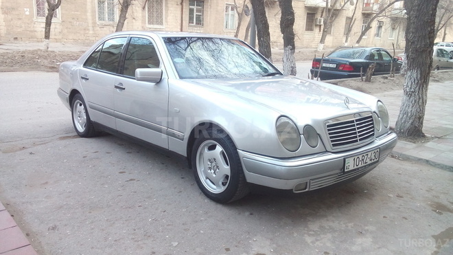 Mercedes E 280 1996, 255,000 km - 2.8 l - Sumqayıt