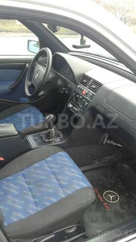 Mercedes C 200 2000, 450,000 km - 2.0 l - Quba