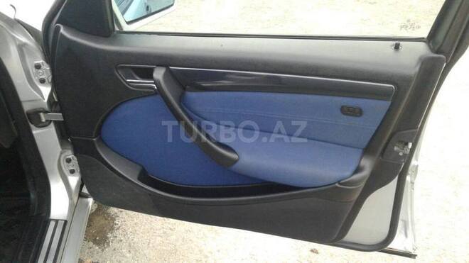 Mercedes C 200 2000, 450,000 km - 2.0 l - Quba