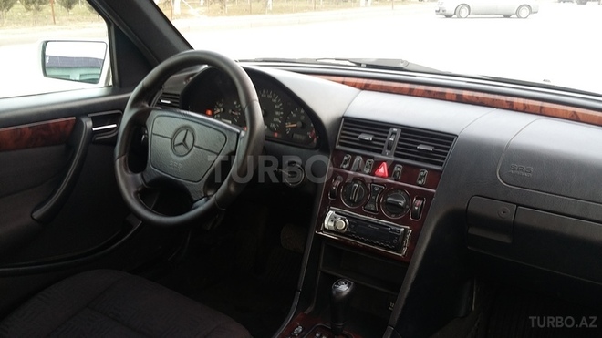 Mercedes C 220 1998, 377,000 km - 2.2 l - Sumqayıt