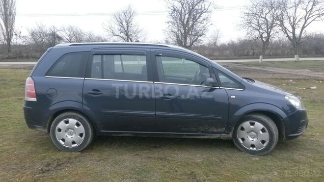 Opel Zafira 2005, 230,000 km - 2.2 л - Bakı