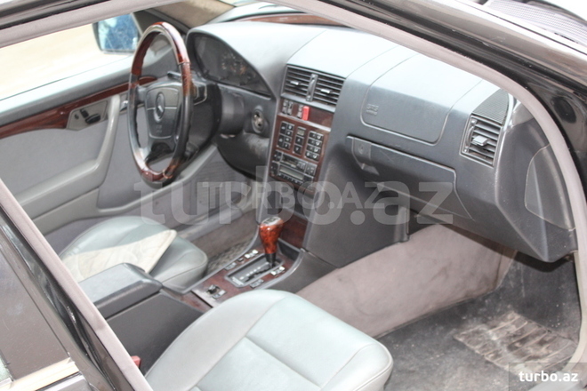 Mercedes C 220 1995, 197,546 km - 2.2 л - Bakı