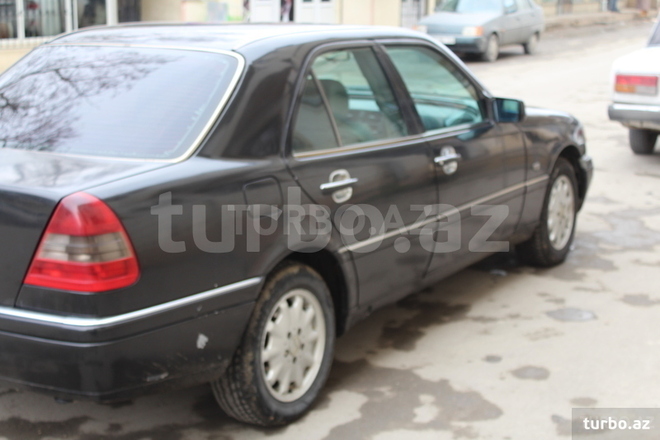 Mercedes C 220 1995, 197,546 km - 2.2 л - Bakı