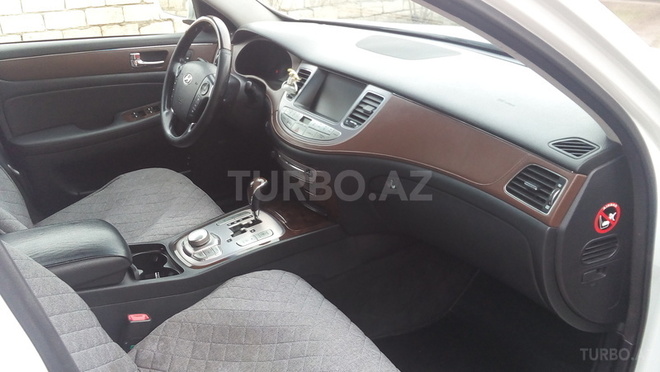 Hyundai Genesis 2012, 85,000 km - 3.8 l - Bərdə