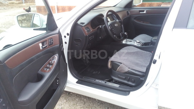 Hyundai Genesis 2012, 85,000 km - 3.8 l - Bərdə