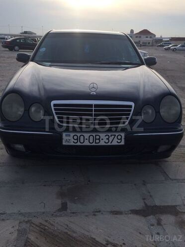 Mercedes E 220 1999, 225,000 km - 2.2 л - Sumqayıt