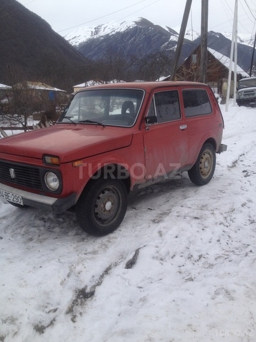 LADA (VAZ) Niva 1996, 100,000 km - 1.6 l - Qax