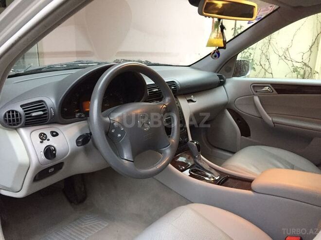 Mercedes C 240 2002, 294,000 km - 2.6 l - Bakı