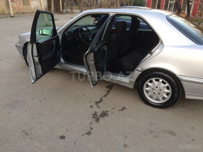 Mercedes C 200 1998, 2,930,000 km - 2.0 l - Bakı