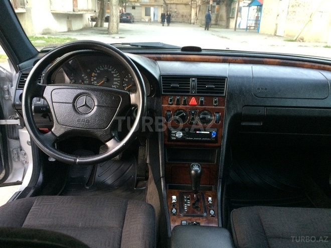 Mercedes C 200 1998, 2,930,000 km - 2.0 l - Bakı