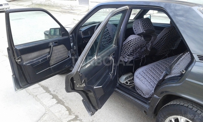 Mercedes 190 1993, 210,000 km - 2.0 л - Sumqayıt