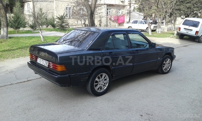 Mercedes 190 1993, 210,000 km - 2.0 л - Sumqayıt