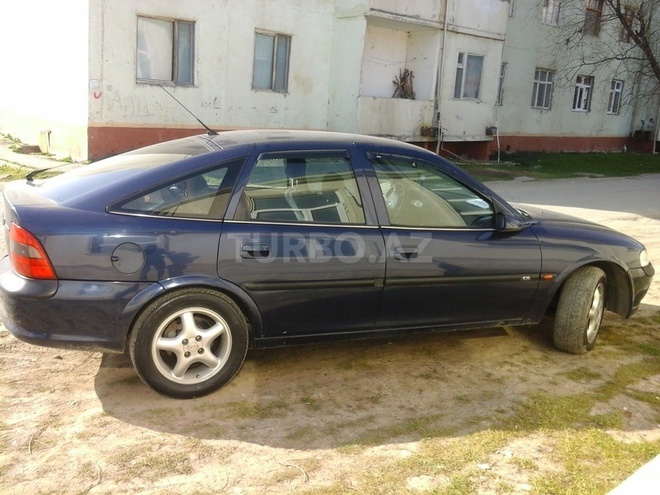 Opel Vectra 1995, 35,685 km - 1.8 l - Sumqayıt