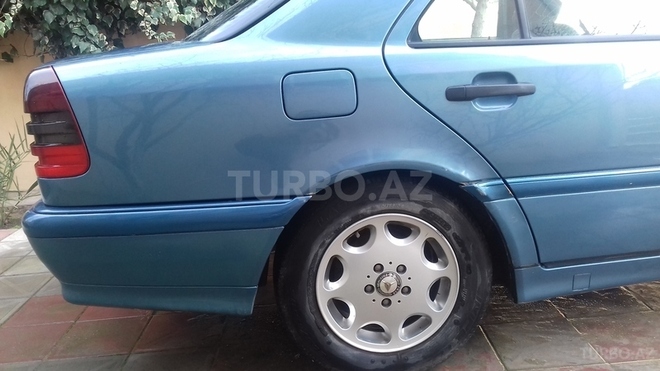 Mercedes C 200 1997, 245,500 km - 2.0 л - Bakı