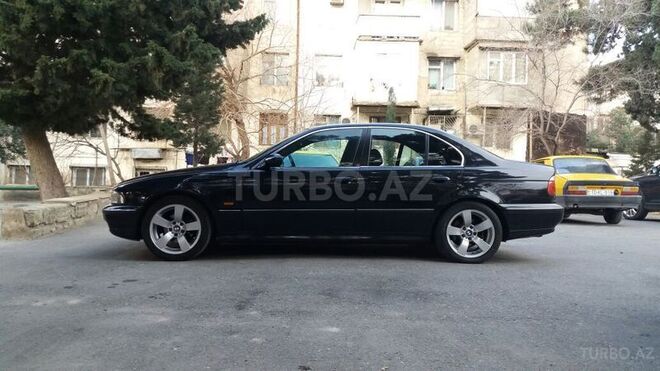 BMW 528 1998, 300,000 km - 2.8 l - Bakı