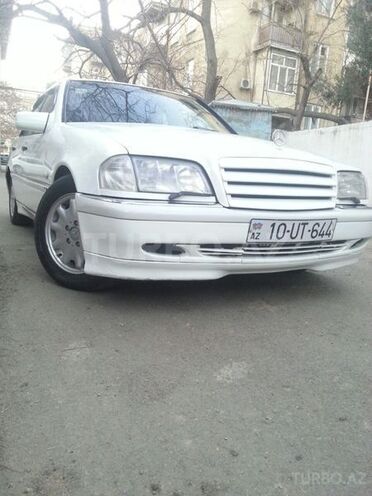 Mercedes C 220 1999, 275,000 km - 2.2 l - Bakı