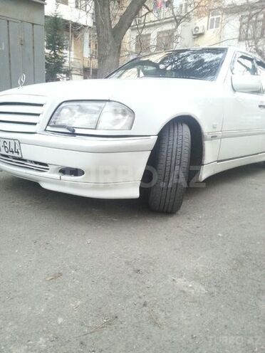 Mercedes C 220 1999, 275,000 km - 2.2 l - Bakı