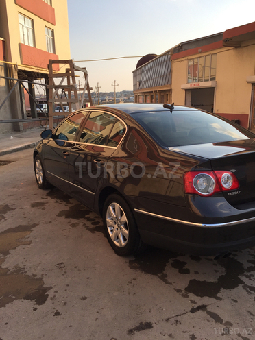 Volkswagen Passat 2006, 285,253 km - 2.0 l - Bakı