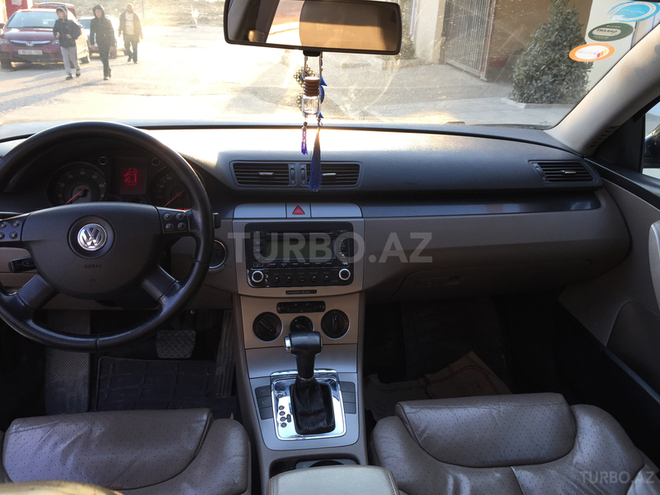 Volkswagen Passat 2006, 285,253 km - 2.0 l - Bakı