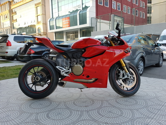 Ducati 1199 Panigale S 2013, 123 km - 1.2 l - Bakı