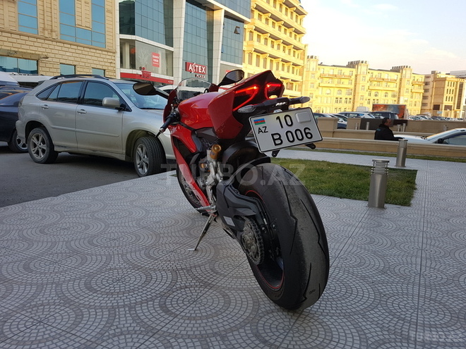Ducati 1199 Panigale S 2013, 123 km - 1.2 l - Bakı