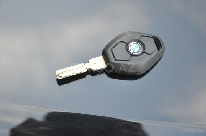 BMW 523 1998, 270,000 km - 2.3 l - Bakı