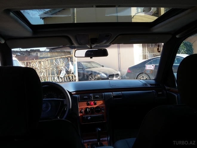 Mercedes E 220 1998, 350,000 km - 2.2 l - Bakı