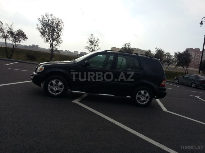 Mercedes ML 350 2003, 197,000 km - 3.4 l - Sumqayıt