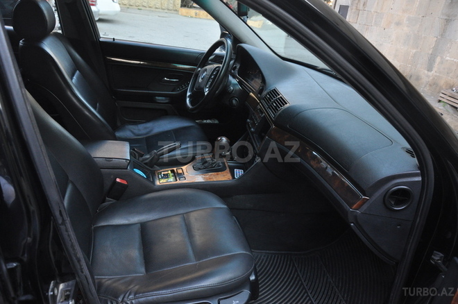 BMW 523 1998, 270,000 km - 2.3 l - Bakı