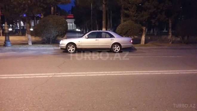 Mercedes E 200 1996, 240,144 km - 2.0 l - Sumqayıt