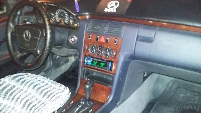 Mercedes E 200 1996, 240,144 km - 2.0 l - Sumqayıt