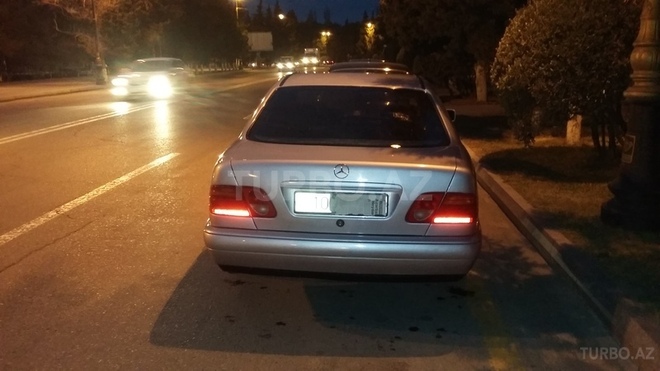 Mercedes E 200 1996, 240,144 km - 2.0 l - Sumqayıt
