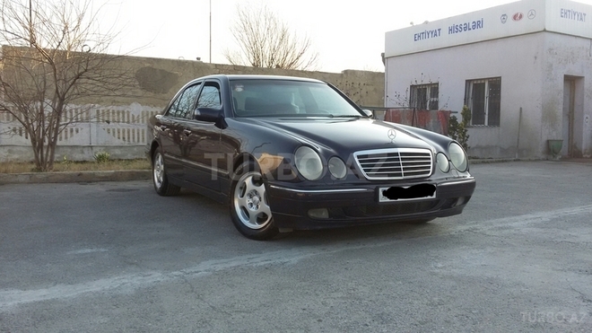 Mercedes E 240 2000, 187,000 km - 2.4 л - Sumqayıt